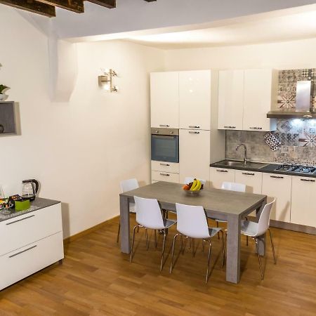 La Campanella Apartment Modena Luaran gambar
